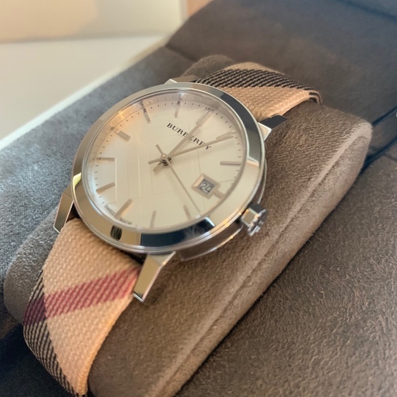 Burberry Watch - Picture 3 of 12